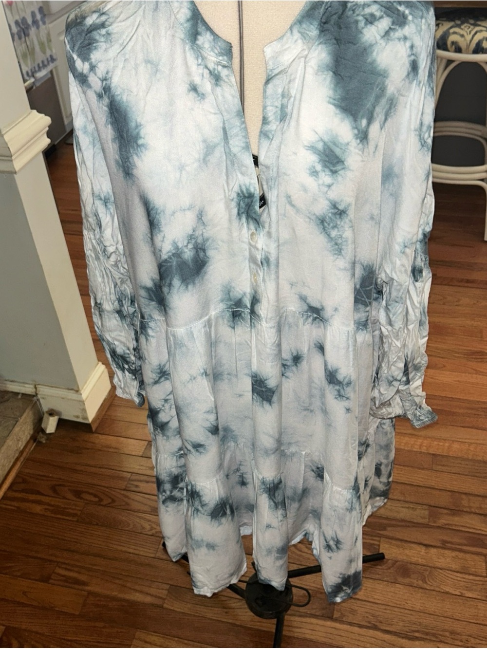 Mud Pie Blue and White Tie-Dye Midi Dress